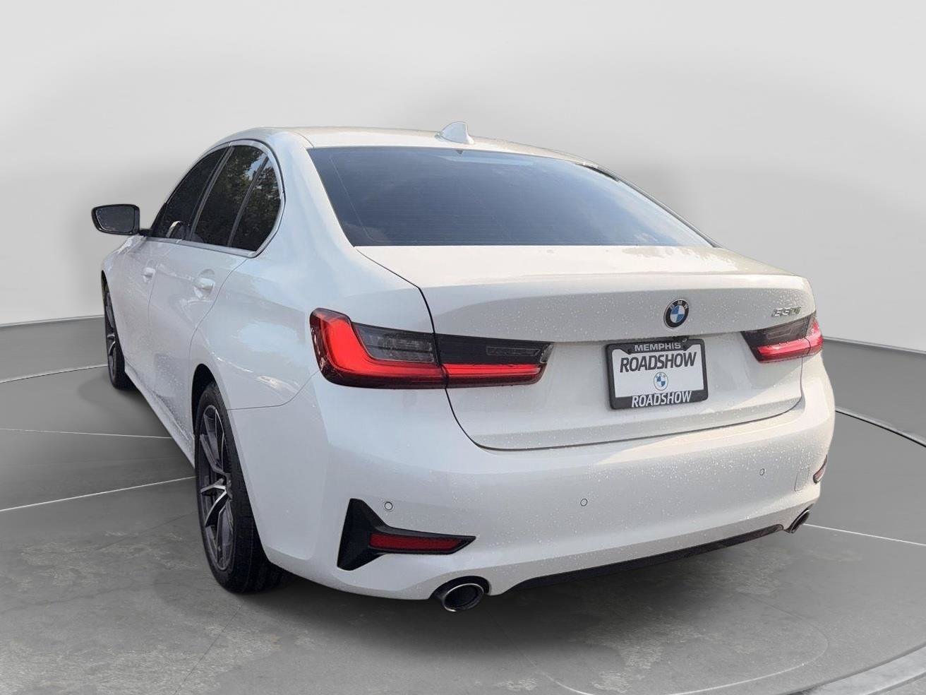 Used 2021 BMW 330i Sedan w/ Convenience Package RWD image 3