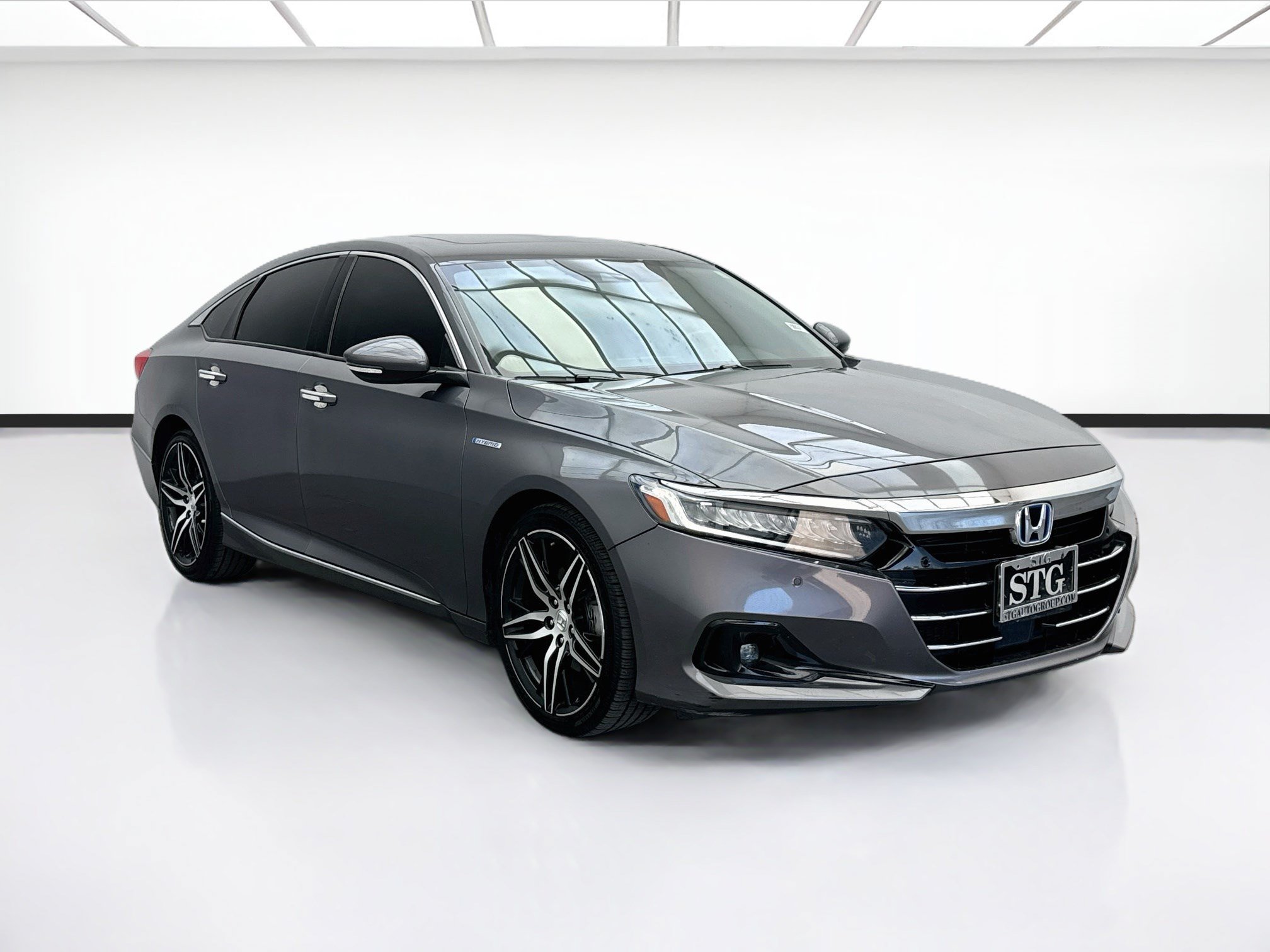 Used 2021 Honda Accord Touring image 3