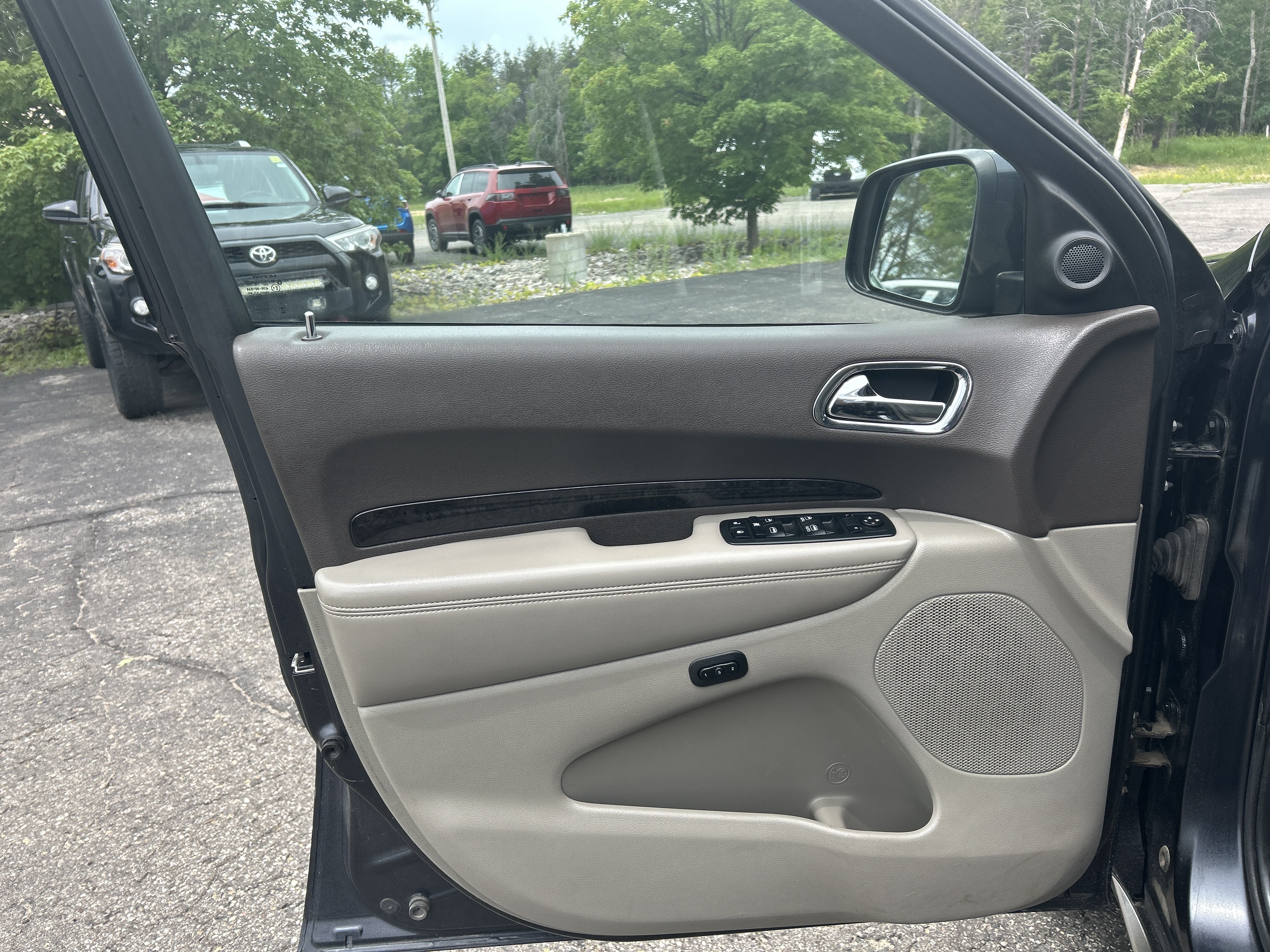 Used 2013 Dodge Durango Crew w/ Trailer Tow Group IV AWD/4WD image 17