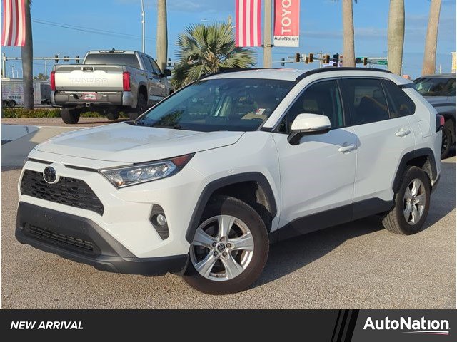 Used 2021 Toyota RAV4 XLE FWD image 1
