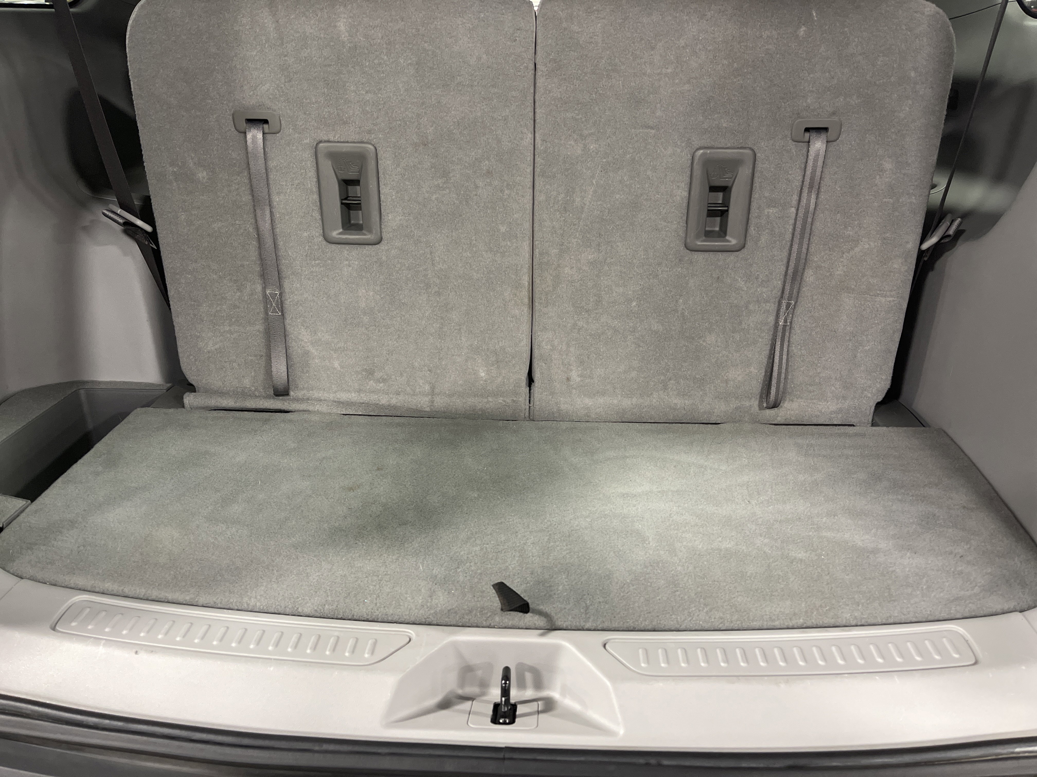 Used 2022 GMC Acadia SLT w/ Technology Package image 14