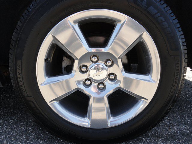 Used 2020 Chevrolet Suburban Premier w/ Premier 6.2L Value Package AWD/4WD image 32