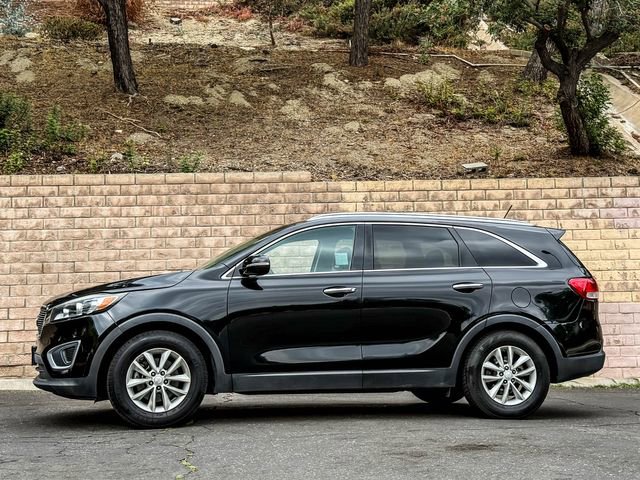 Used 2017 Kia Sorento LX image 15