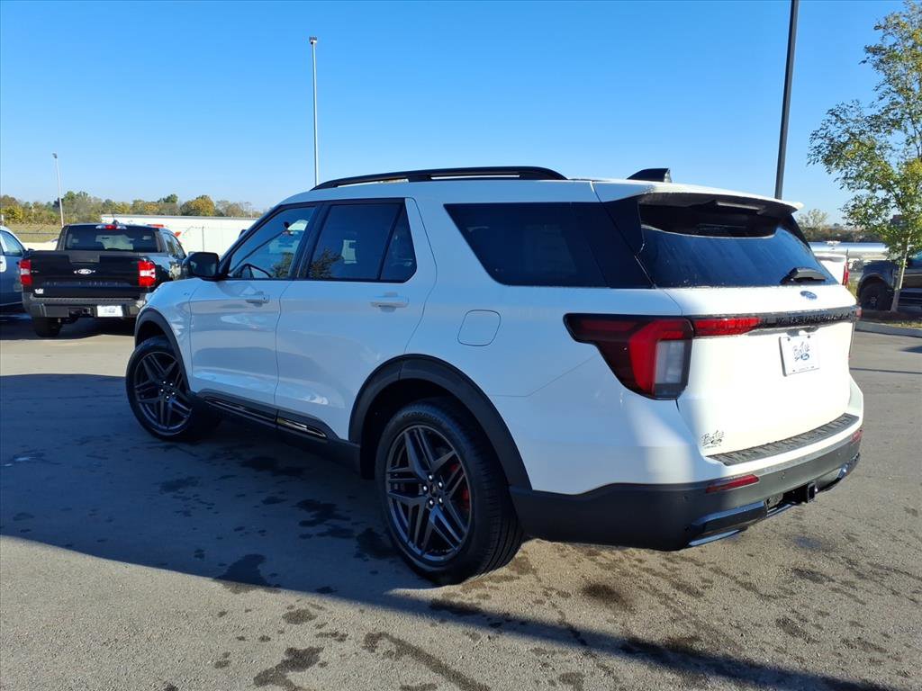 New 2026 Ford Explorer ST-Line image 5