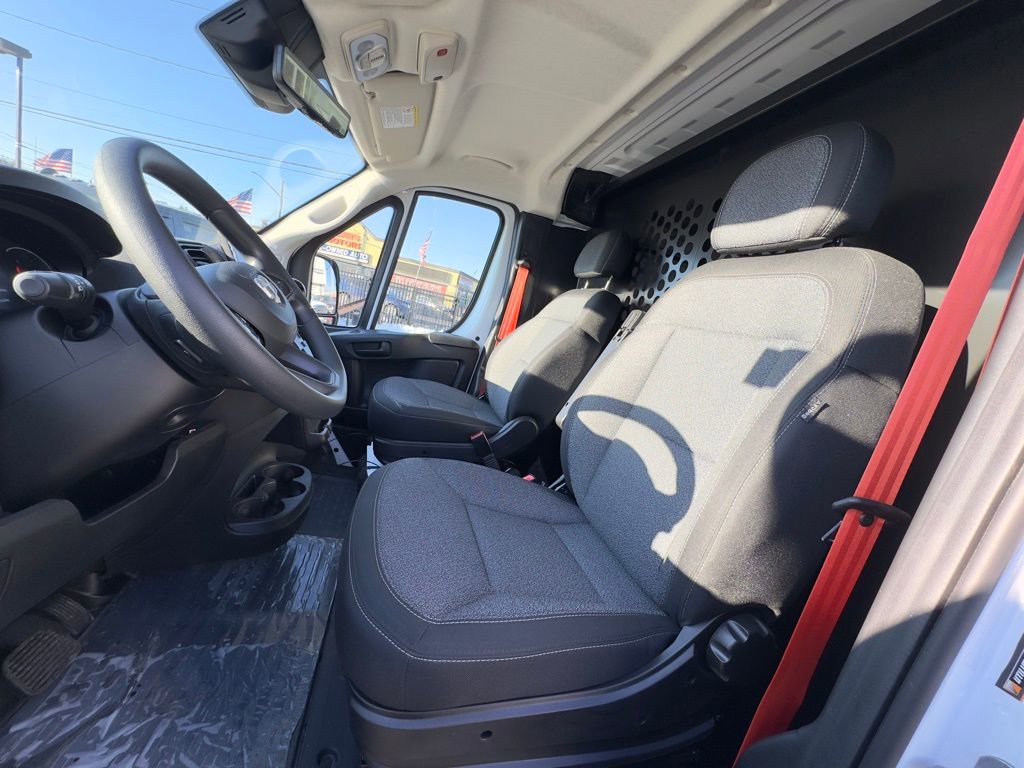 Used 2025 RAM ProMaster 2500 w/ Premium Convenience Group FWD image 15