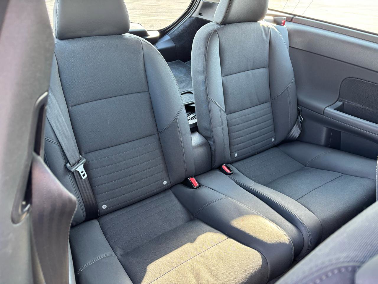 Used 2009 Volvo C30 2dr Cpe Auto T5 image 9