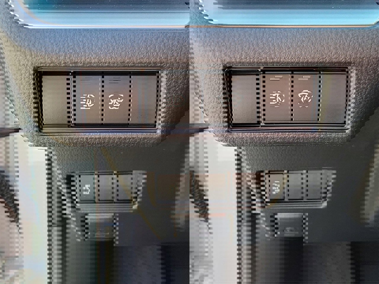 New 2026 Toyota Prius LE image 30