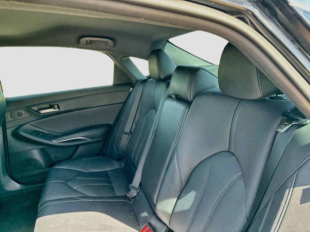Used 2022 Toyota Avalon XLE FWD image 22