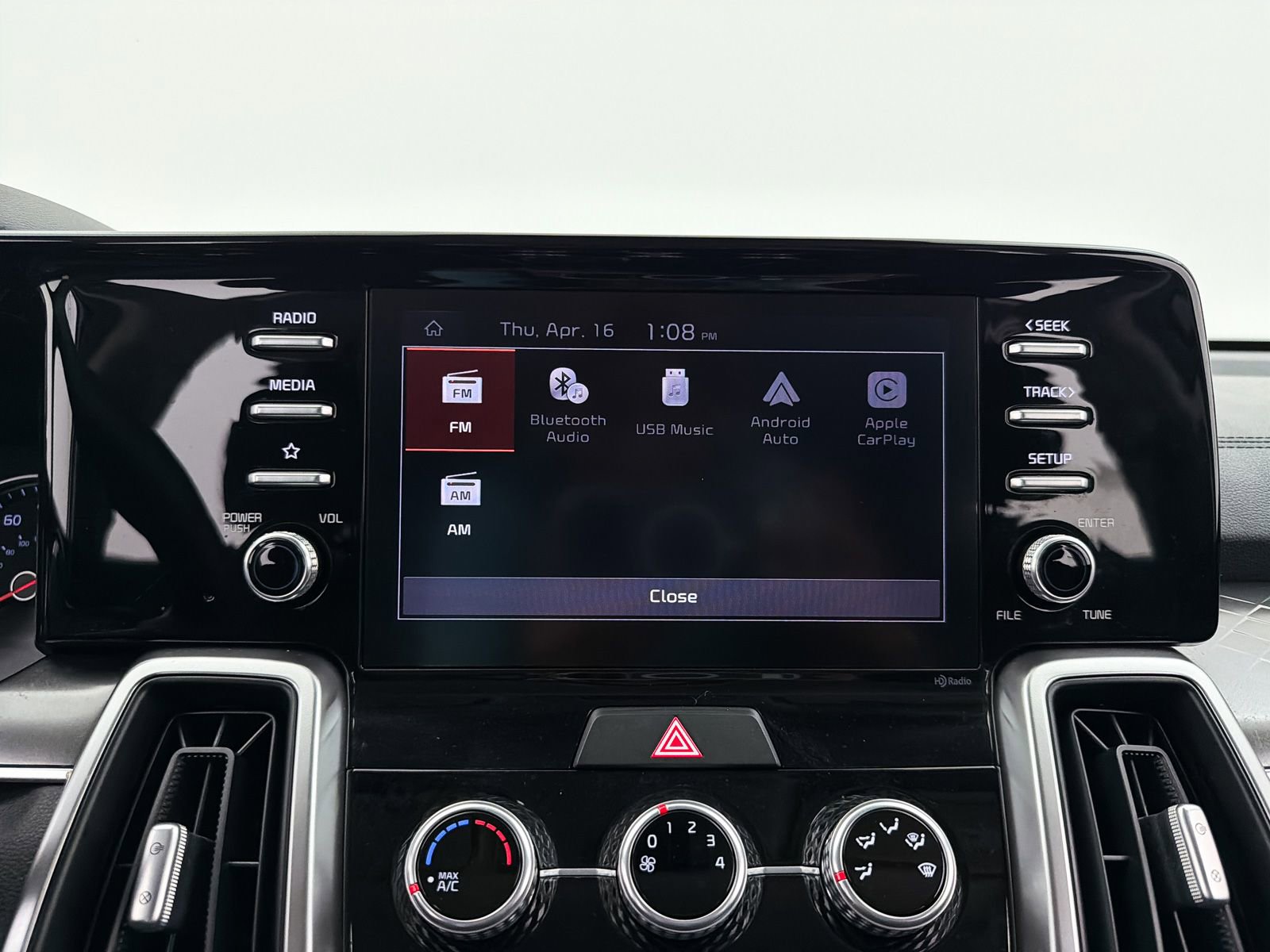 Used 2022 Kia Sorento LX FWD image 6