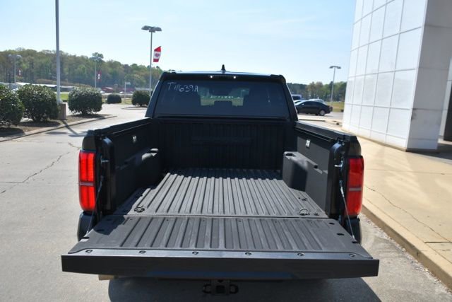 Used 2024 Toyota Tacoma TRD Off-Road image 9