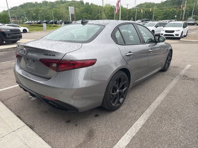 Used 2020 Alfa Romeo Giulia AWD w/ Quick Order Package 22J Sport image 6