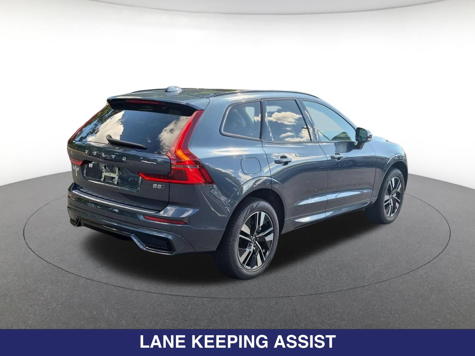 New 2027 Volvo XC60 B5 Core AWD/4WD image 6