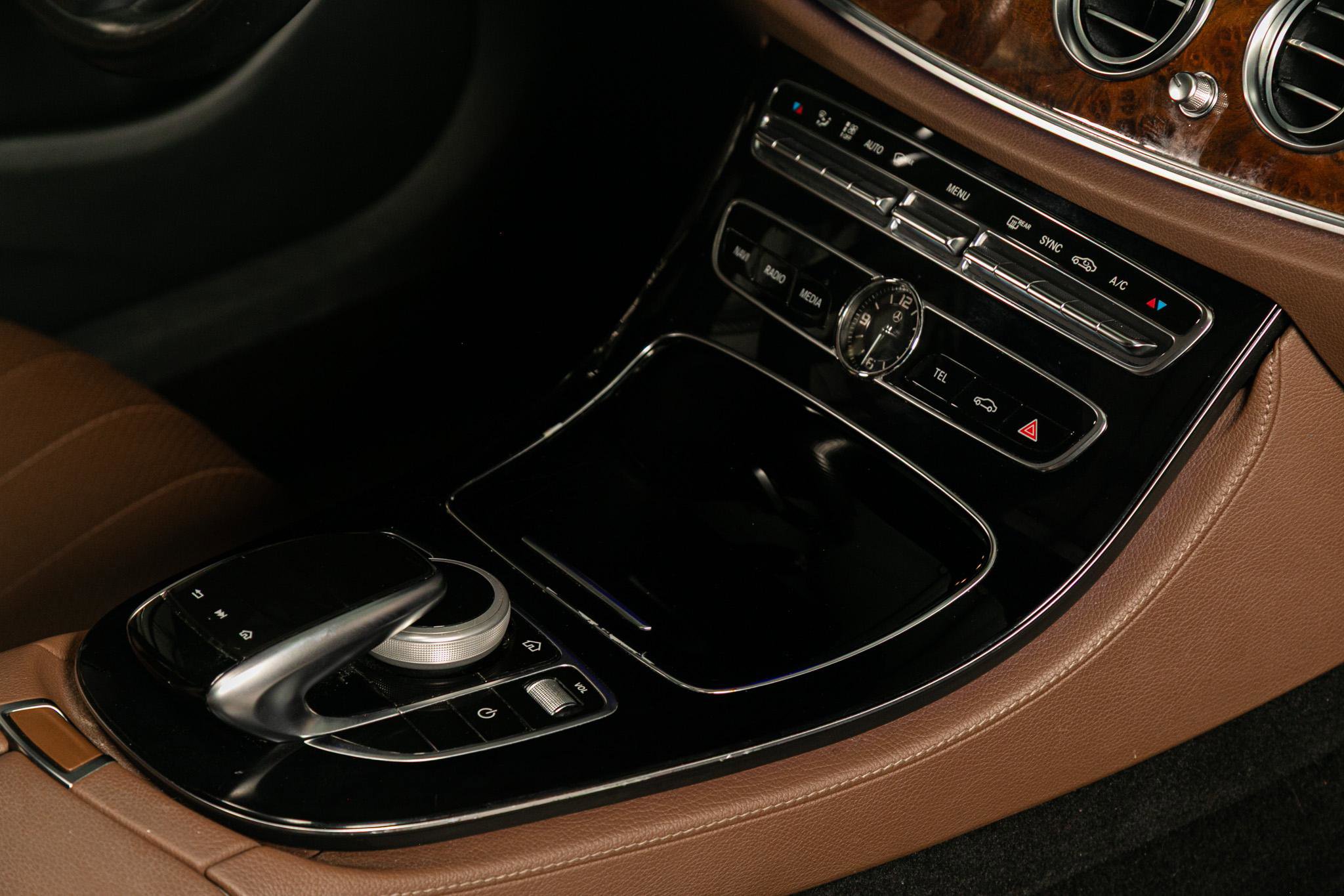 Used 2017 Mercedes-Benz E 300 4MATIC image 33