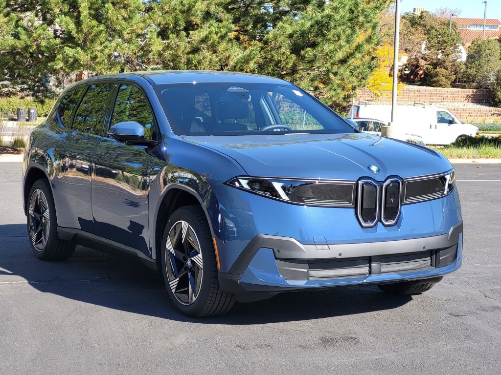 New 2027 BMW iX3 50 xDrive w/ Comfort Package AWD/4WD image 3