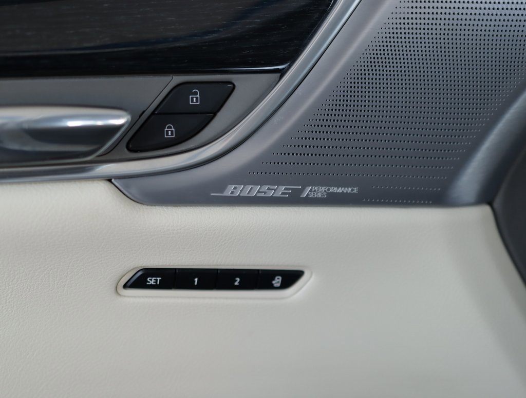 Used 2025 Cadillac XT6 Premium Luxury image 26