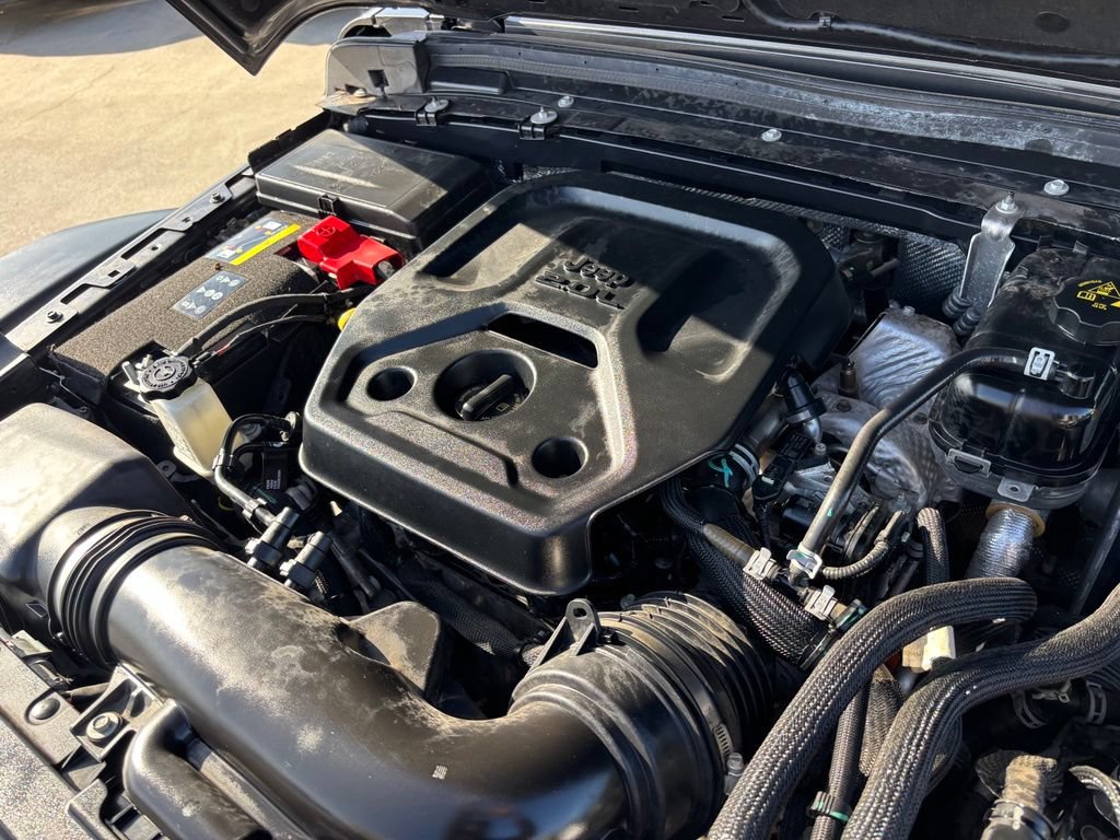 Used 2024 Jeep Wrangler Unlimited AWD/4WD image 26