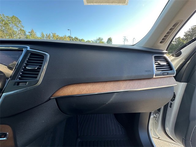 Used 2021 Volvo XC90 T6 Momentum w/ Climate Package image 16