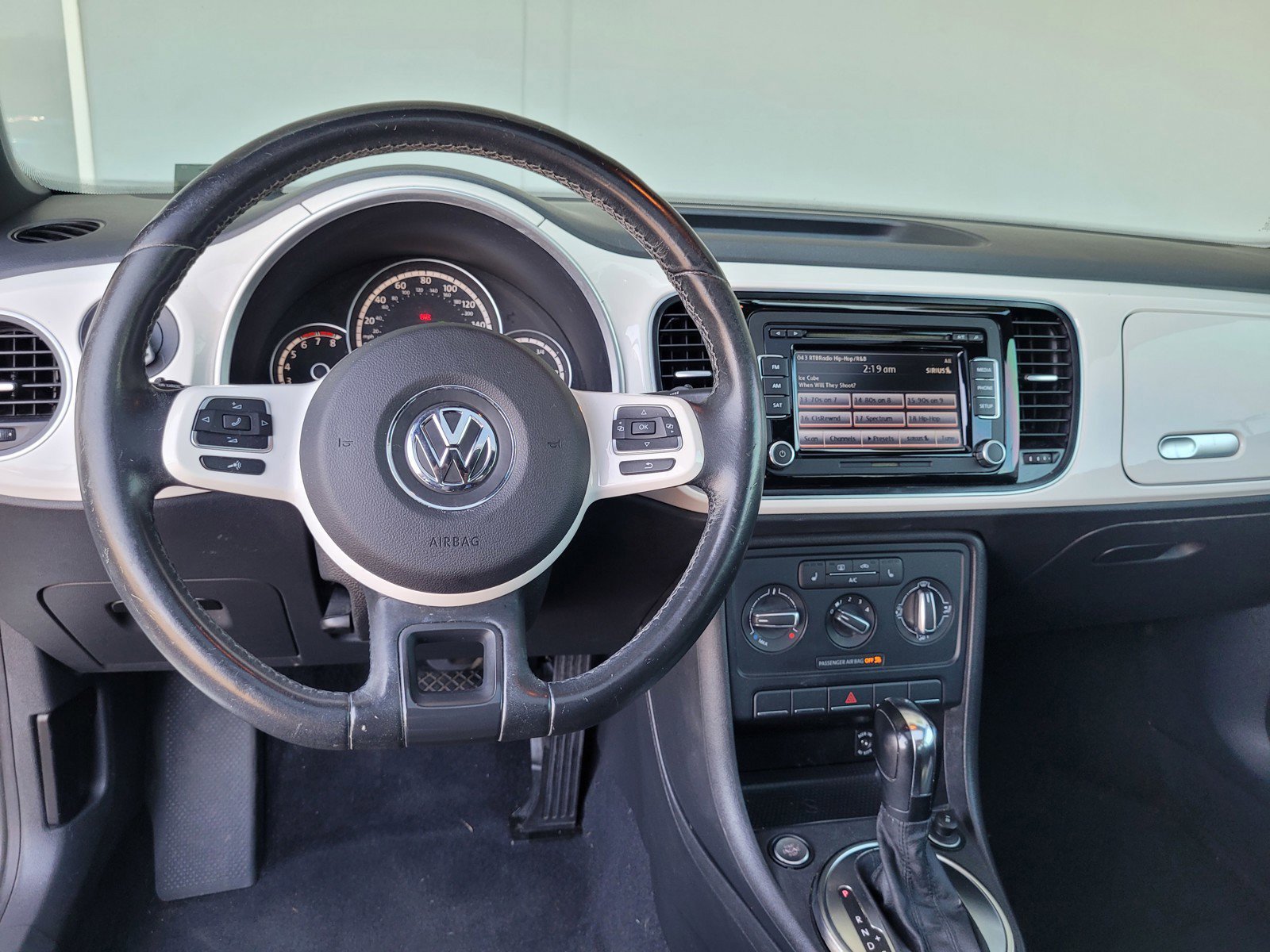 Used 2014 Volkswagen Beetle 2.5 FWD image 18