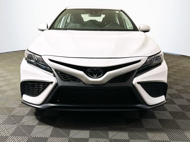 Certified 2024 Toyota Camry SE FWD image 3