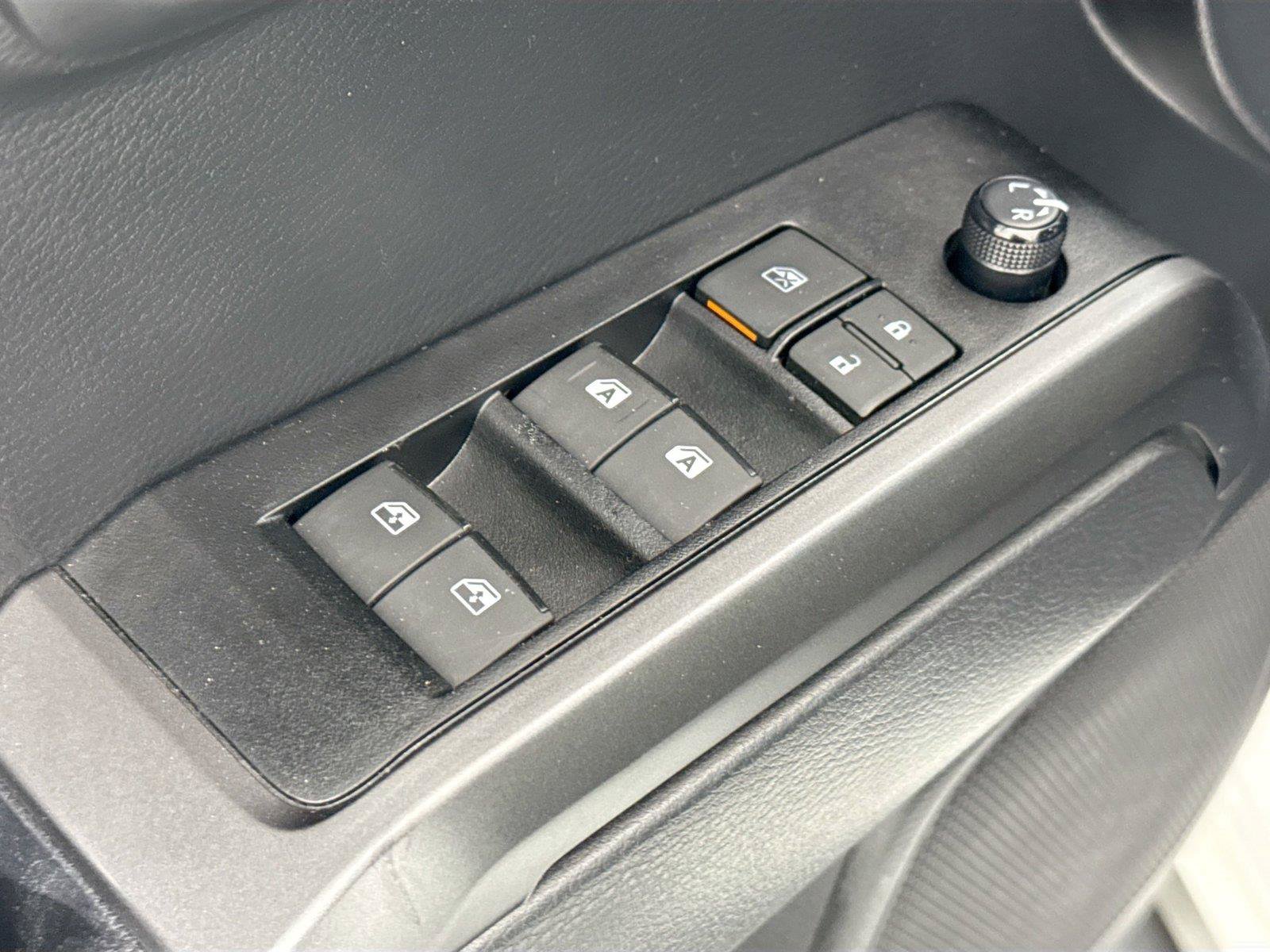 Certified 2023 Toyota Tacoma TRD Off-Road AWD/4WD image 26