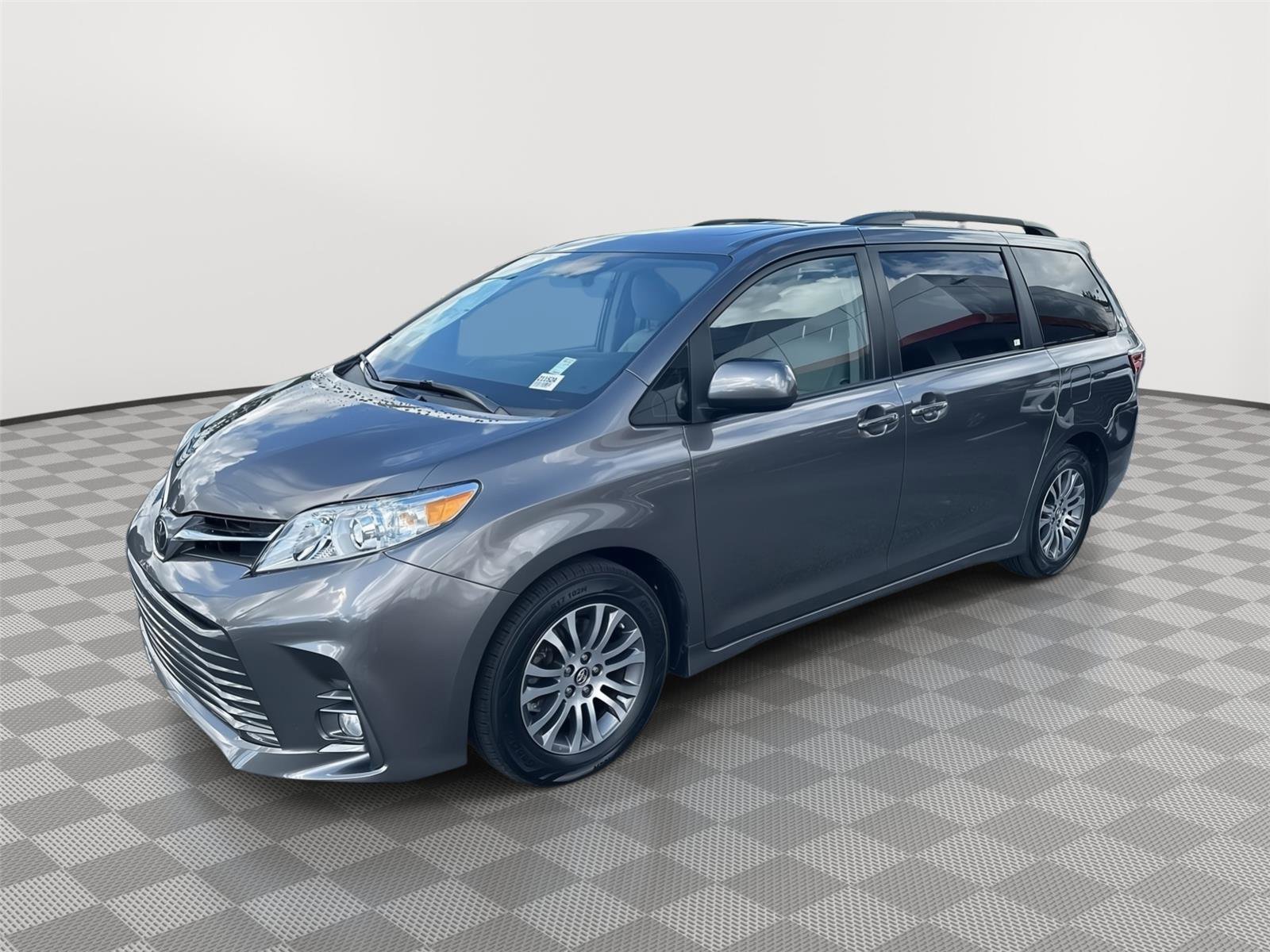 Used 2018 Toyota Sienna Limited Premium