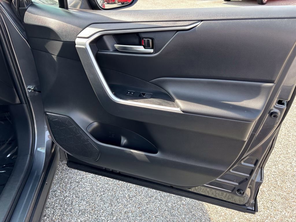 Used 2024 Toyota RAV4 XLE image 34