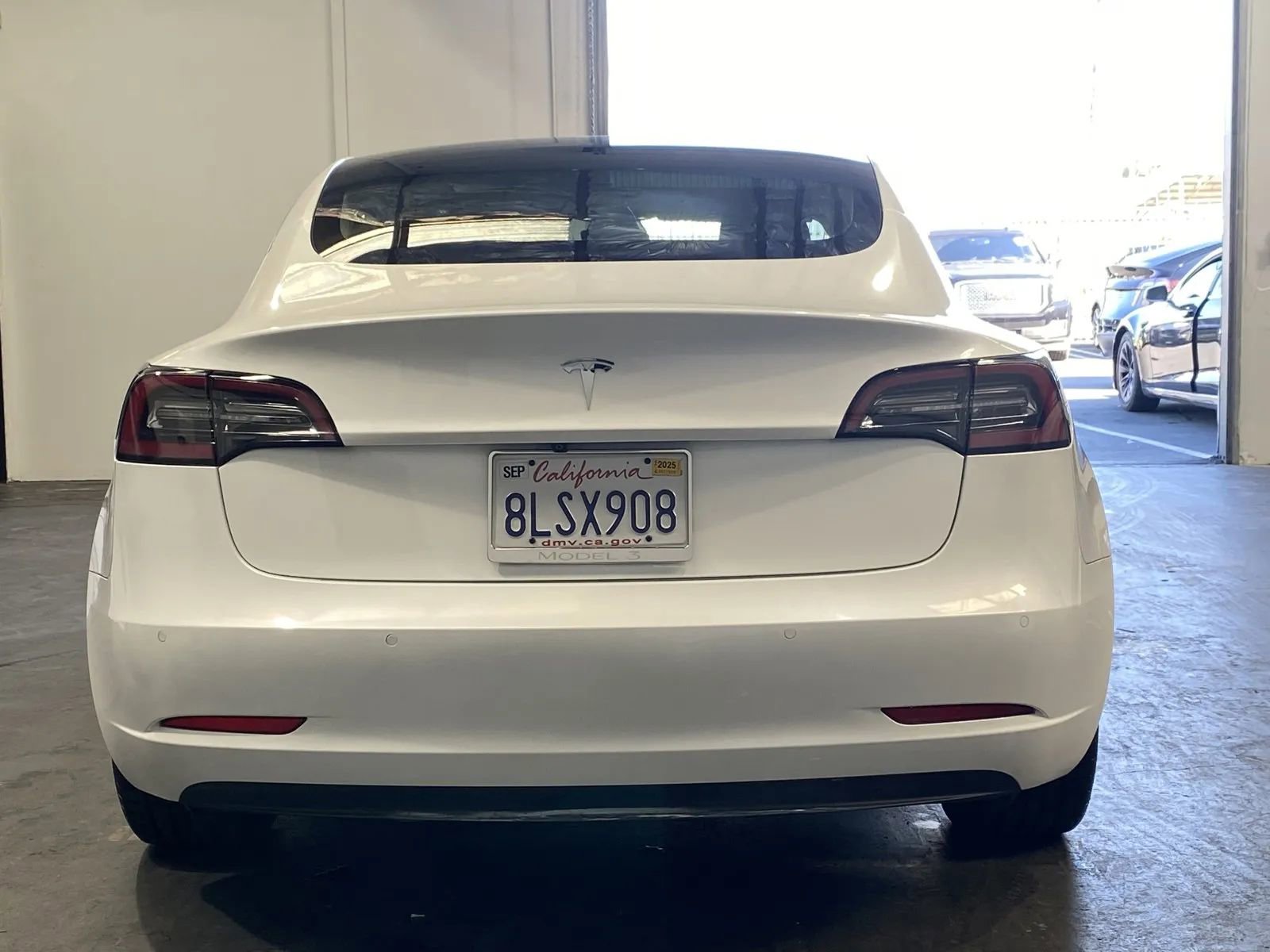 Used 2019 Tesla Model 3 Standard Range Plus image 3