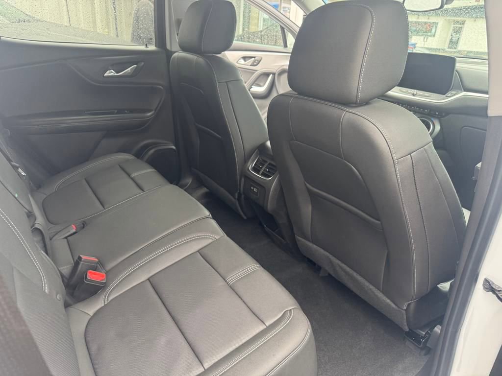 Used 2024 Chevrolet Blazer LT image 12