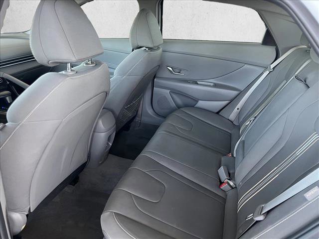 Used 2025 Hyundai Elantra SEL FWD image 10