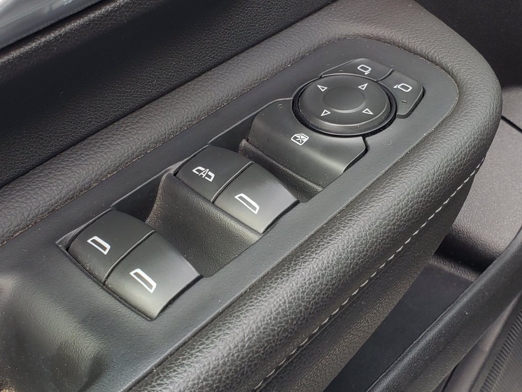 Used 2022 GMC Terrain SLE w/ Driver Convenience Package AWD/4WD image 8
