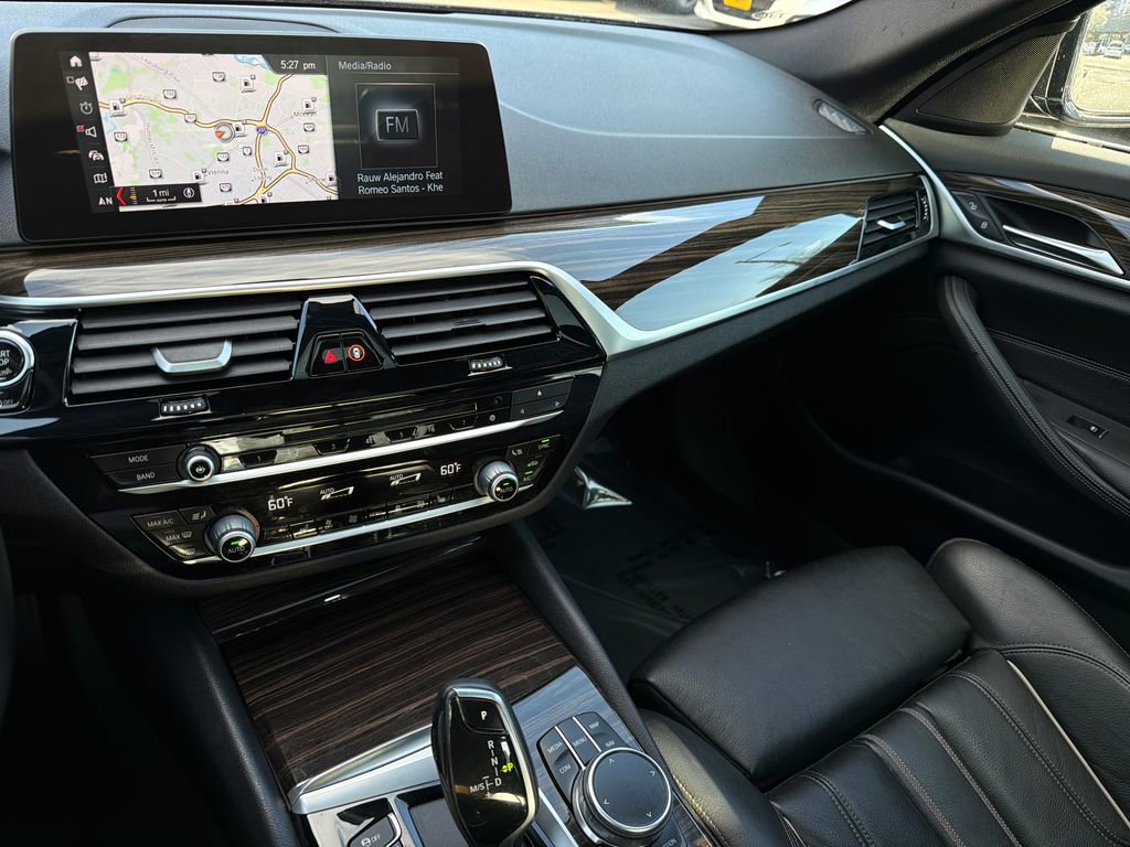 Used 2019 BMW 530i xDrive image 24