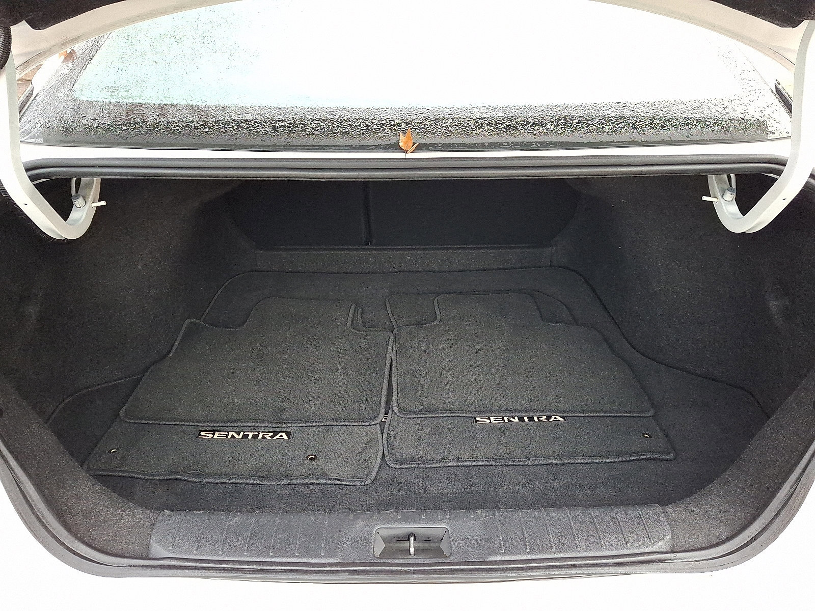 Certified 2024 Nissan Sentra SV FWD image 28