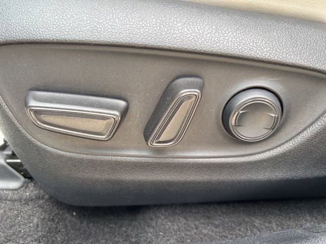 Used 2019 Toyota RAV4 XLE Premium image 20