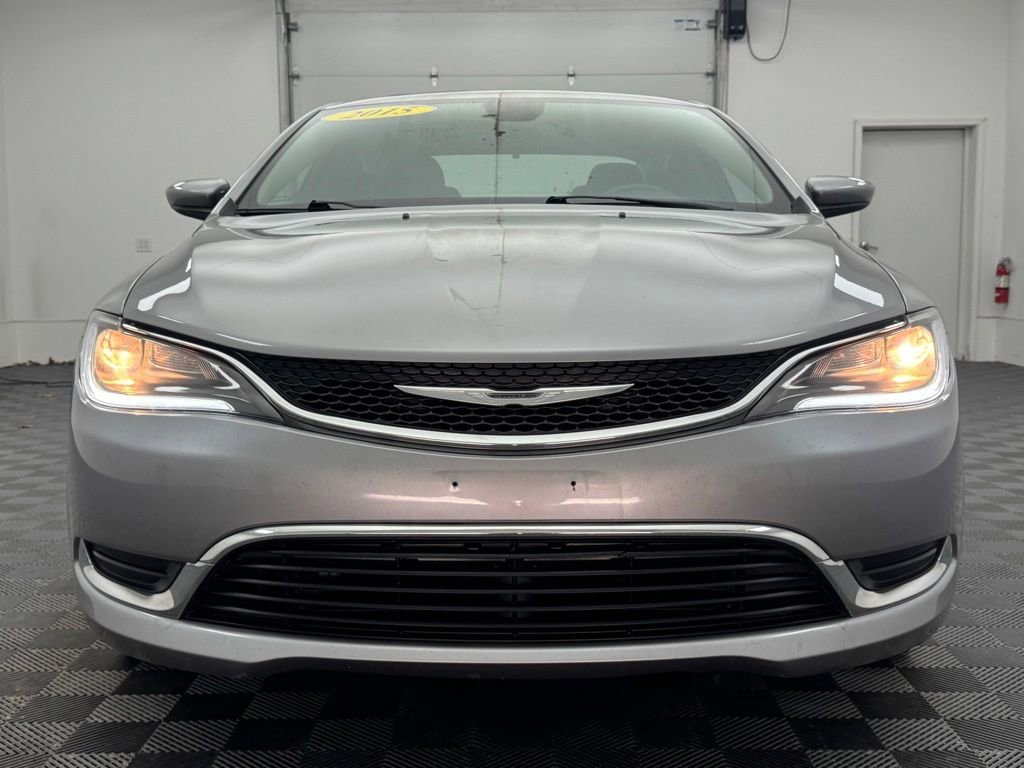Used 2015 Chrysler 200 Limited w/ Convenience Group FWD image 10