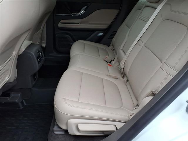 Used 2022 Lincoln Corsair AWD w/ Equipment Group 101A image 11