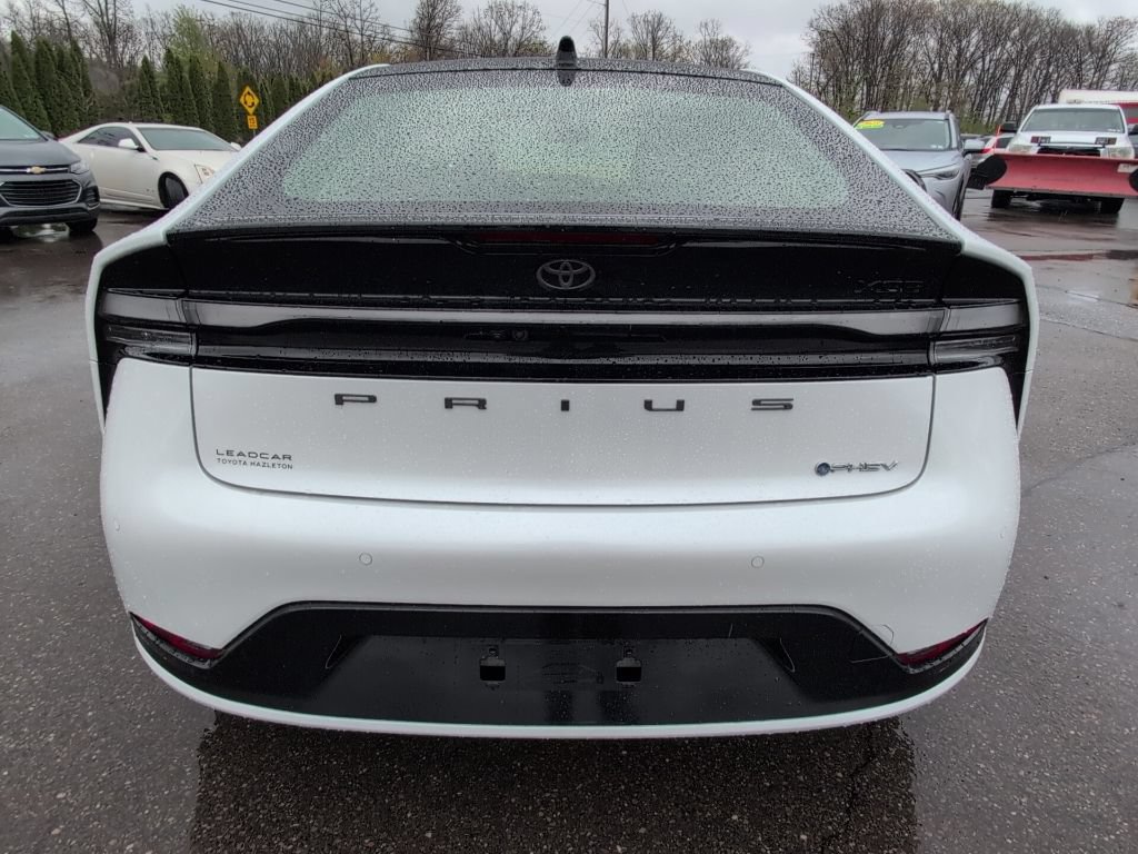 Used 2026 Toyota Prius Plug-In Hybrid w/ Limited Premium Package FWD image 6