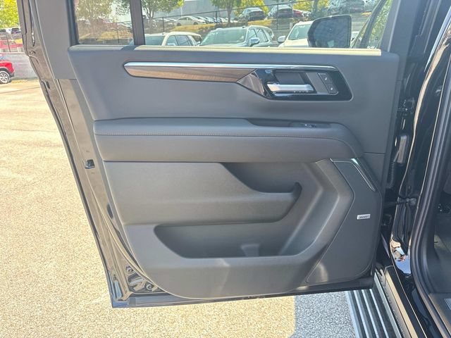 New 2026 Chevrolet Suburban High Country AWD/4WD image 16