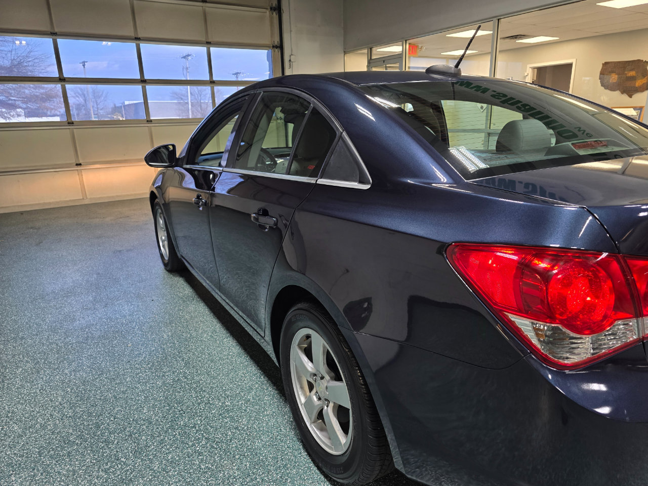 Used 2016 Chevrolet Cruze LT w/ Technology Package image 10