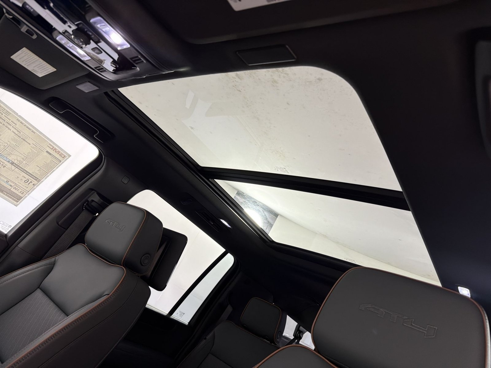 New 2026 GMC Yukon XL AT4 w/ AT4 Premium Plus Package AWD/4WD image 24