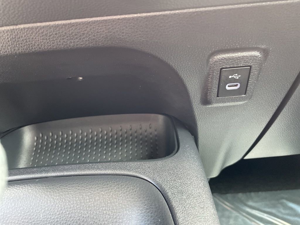 Used 2025 Toyota Corolla LE image 19