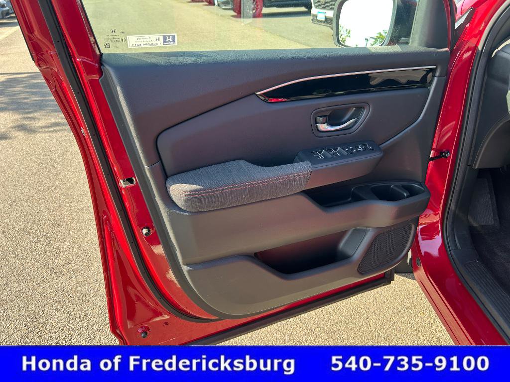 Used 2025 Honda Pilot Sport image 10