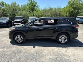 Used 2014 Toyota Highlander LE AWD/4WD image 8