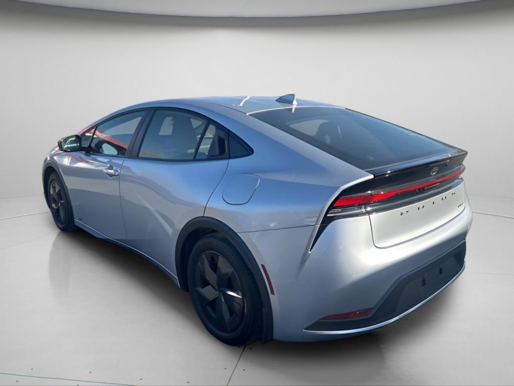 Used 2024 Toyota Prius LE image 6
