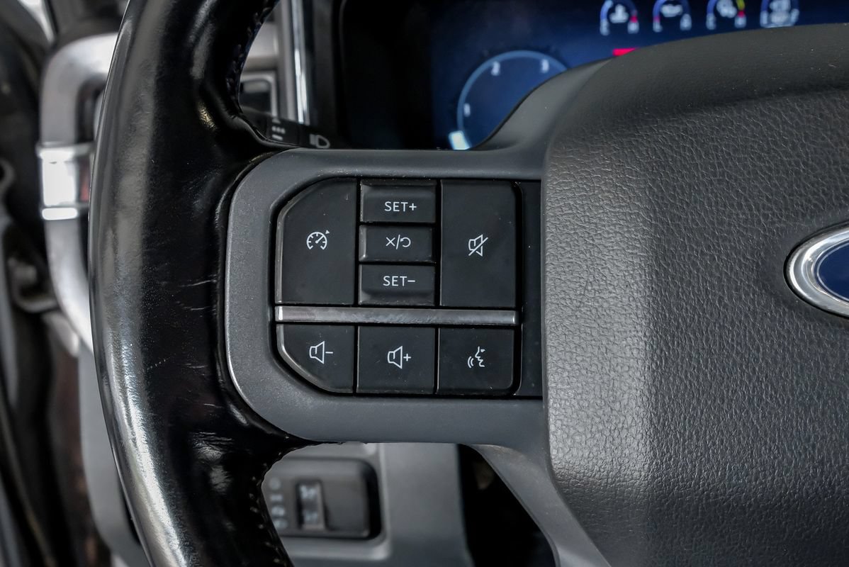 Used 2023 Ford F350 Lariat w/ FX4 Off-Road Package AWD/4WD image 16