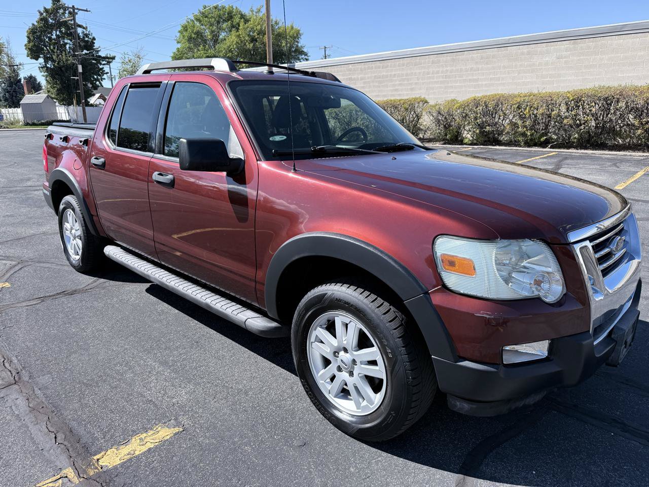 Used 2010 Ford Explorer Sport Trac XLT AWD/4WD image 7