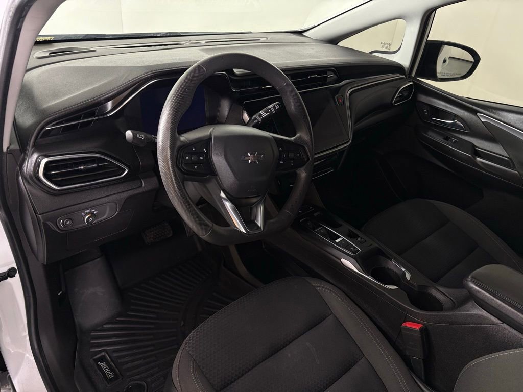 Used 2023 Chevrolet Bolt LT FWD image 18
