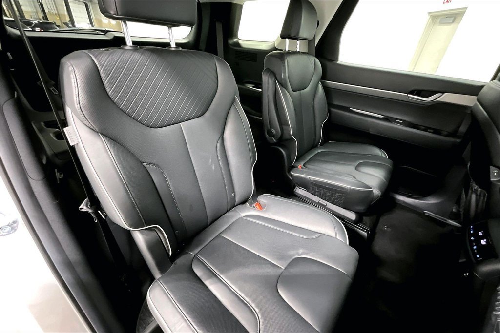 Used 2025 Hyundai Palisade SEL FWD image 32