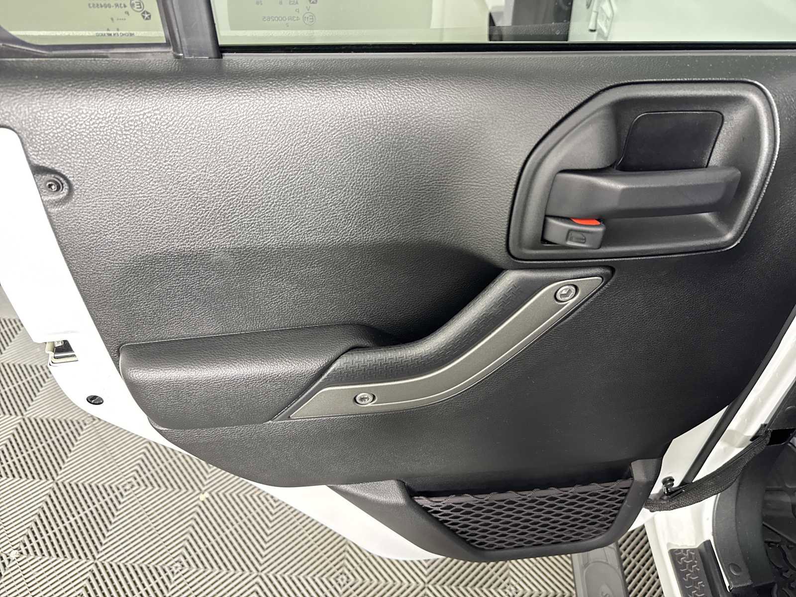 Used 2018 Jeep Wrangler Unlimited Sport S AWD/4WD image 19