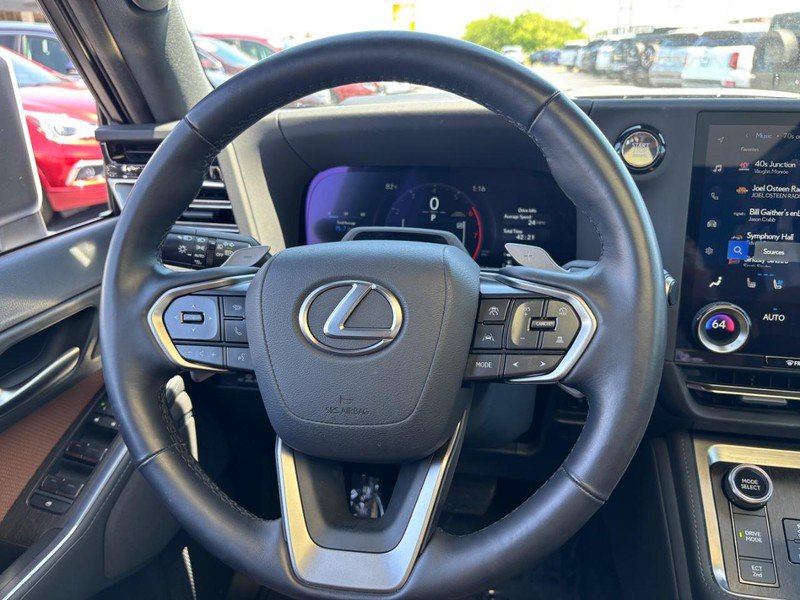 Used 2024 Lexus GX 550 w/ Accessory Package (Z1) AWD/4WD image 16