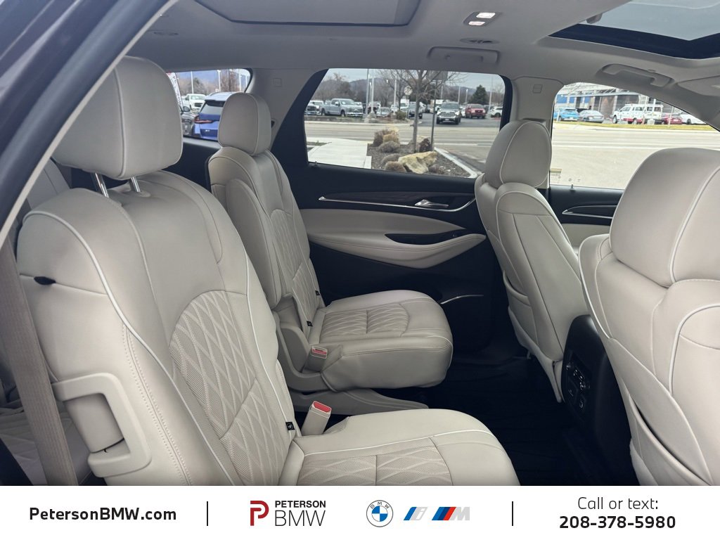 Used 2022 Buick Enclave Avenir w/ Avenir Technology Package image 21